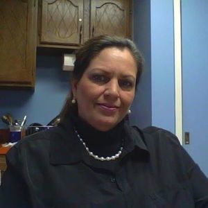 Meet your Posher, Laurie